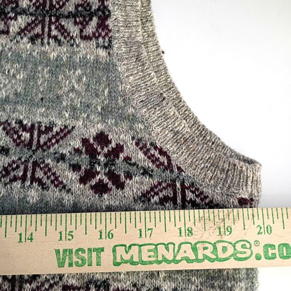 100% Wool Vintage Fair Isle Cardigan Vest M Nordic Academia Old Money Sweater - Picture 7 of 7